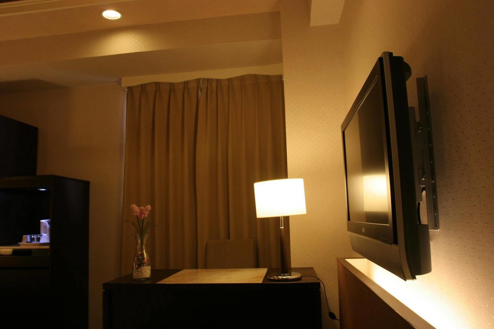 DLInn Hotel Taichung Exterior foto